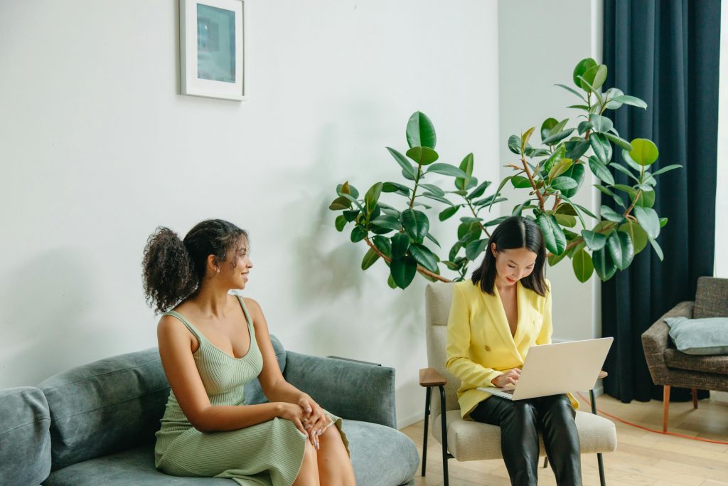 Why Choose an Insurance Broker Instead of Buying Directly from the Company?